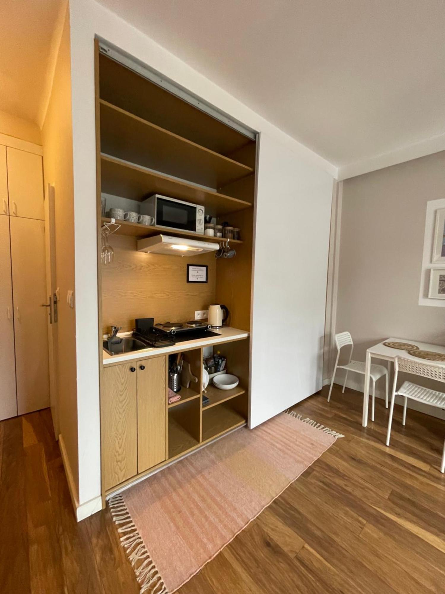 Studio W Centrum Warszawy Ulica Chmielna - 500M Od Dworca Centralnego - By Good Sleeping 华沙 外观 照片